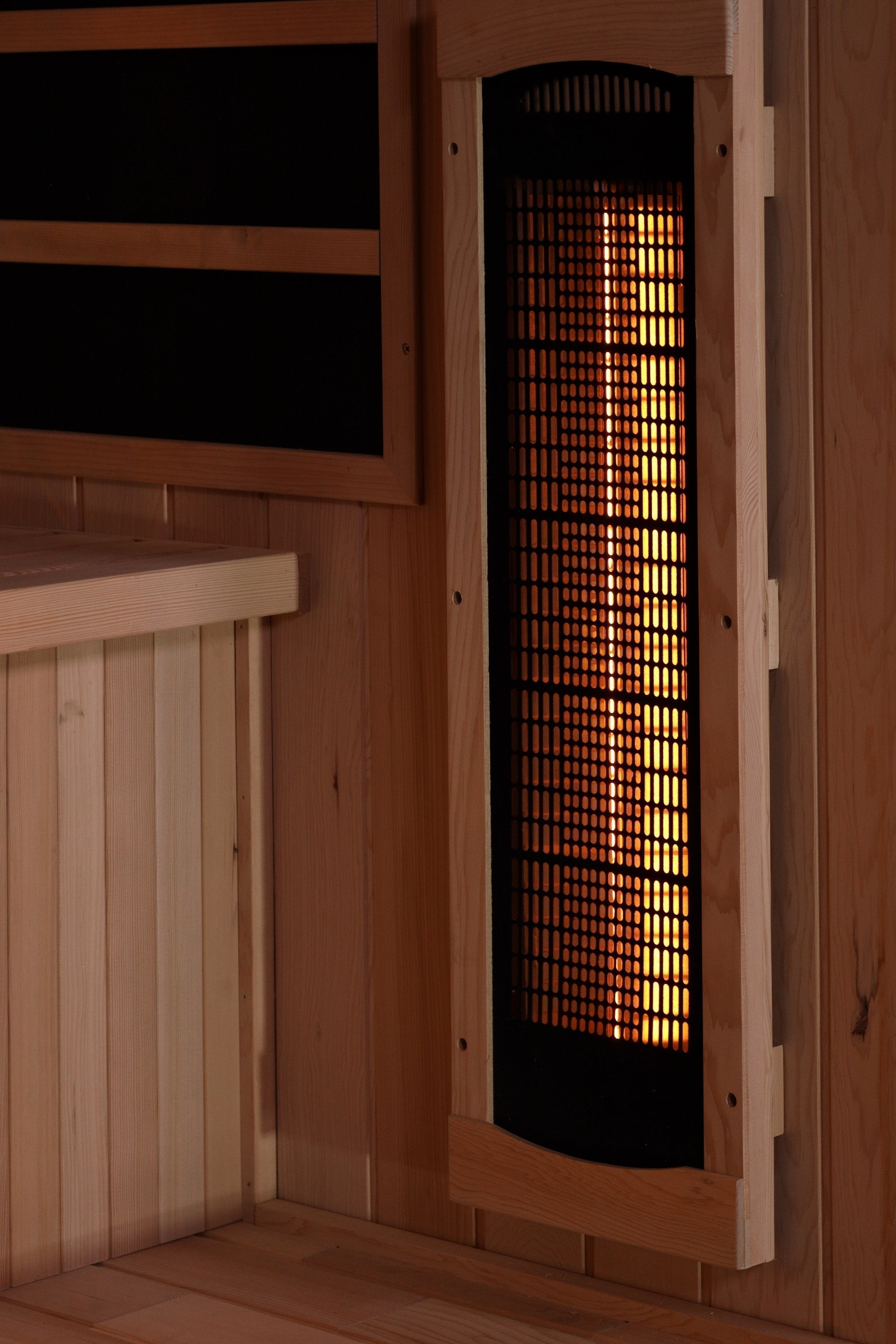 Infrared sauna vs. traditional sauna comparison